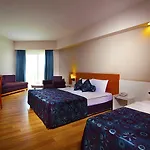 Üdülőközpont Diamond & 5*
