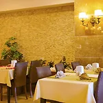 Üdülőközpont Diamond & 5*