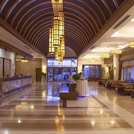 Semesteranläggning (resort) Diamond & Side