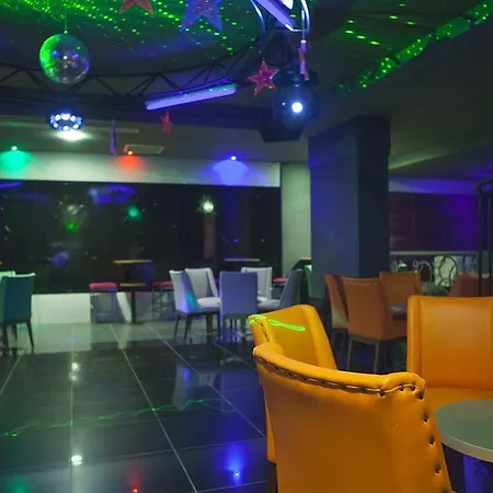 Semesteranläggning (resort) Diamond & 5*