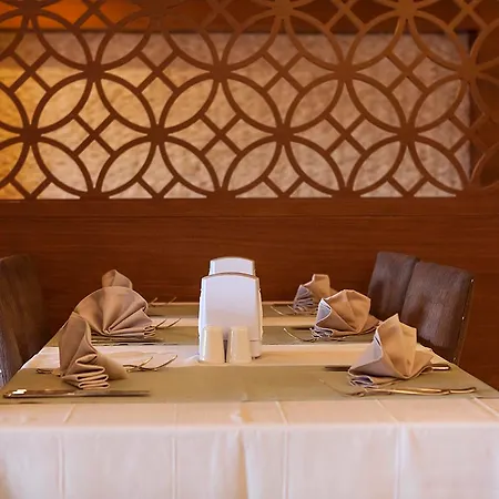 Diamond & Resort Side